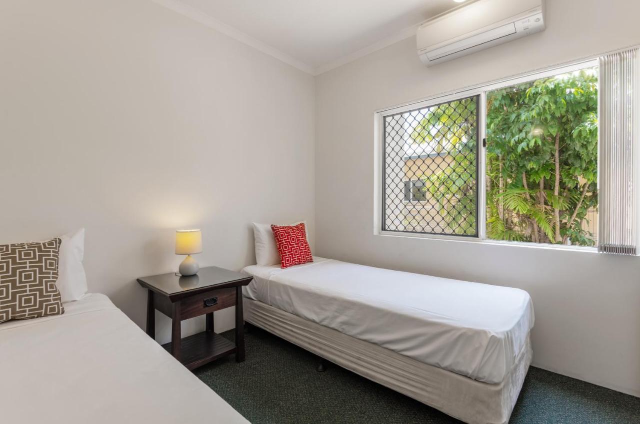 Tropical Nites Holiday Townhouses Port Douglas Eksteriør billede
