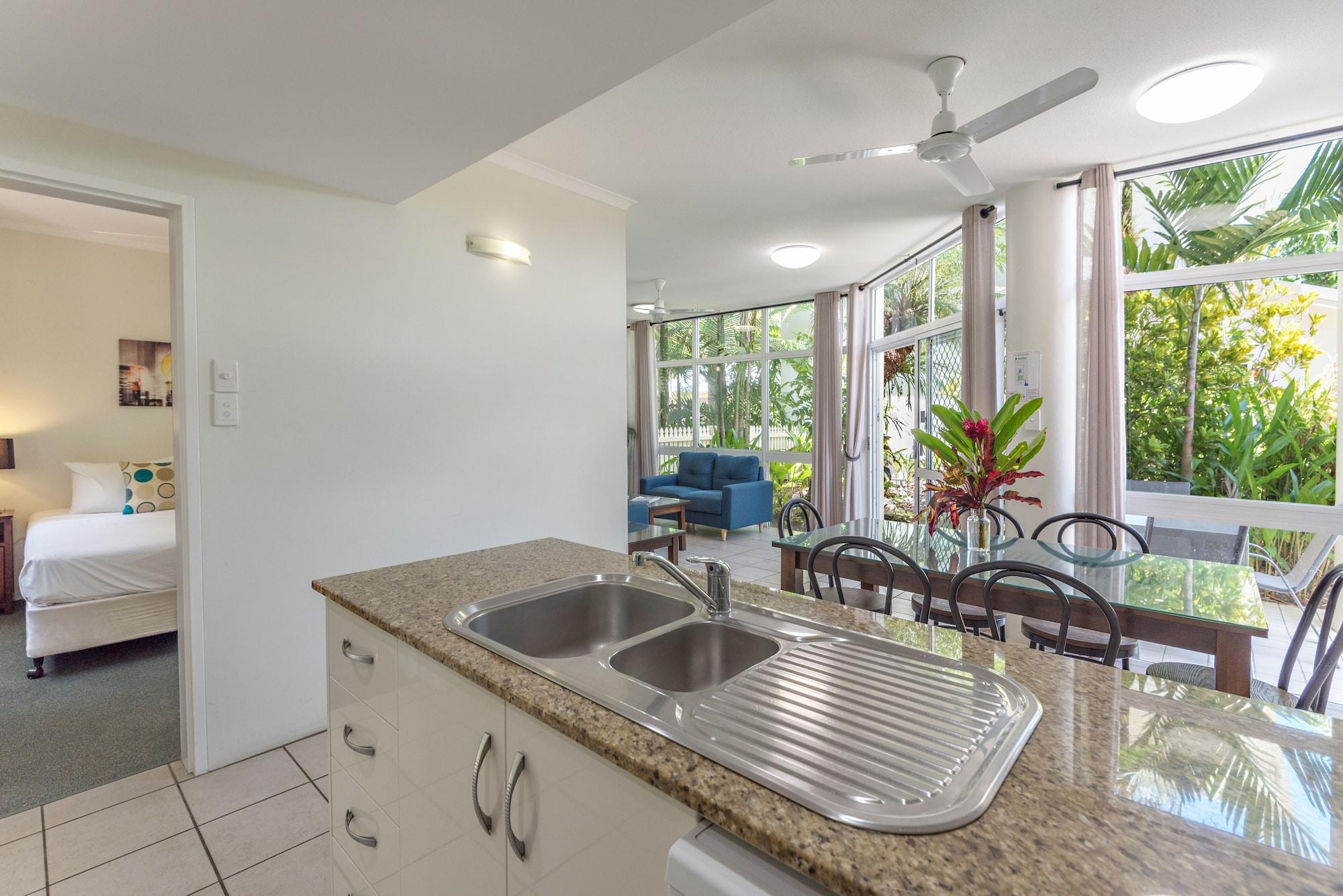 Tropical Nites Holiday Townhouses Port Douglas Eksteriør billede